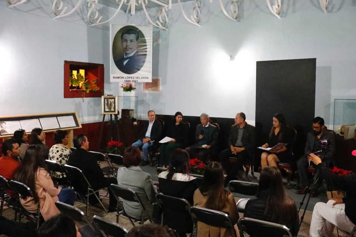 Presentación del libro ''Poesía y olvido'' en Jerez