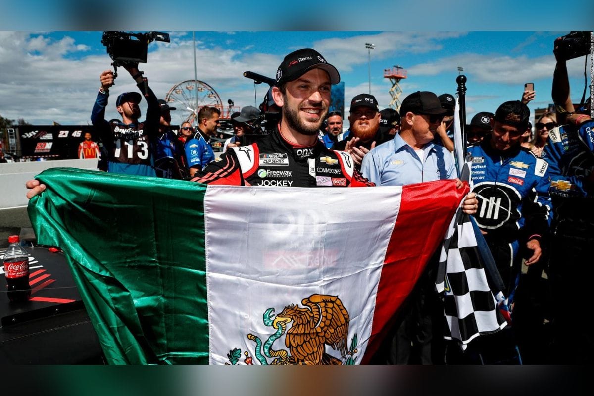 El piloto mexicano Daniel Suárez se mantendrá en la máxima categoría de los stock cars en NASCAR Cup; por muchos años después de firmar un contrato multianual con Trackhouse