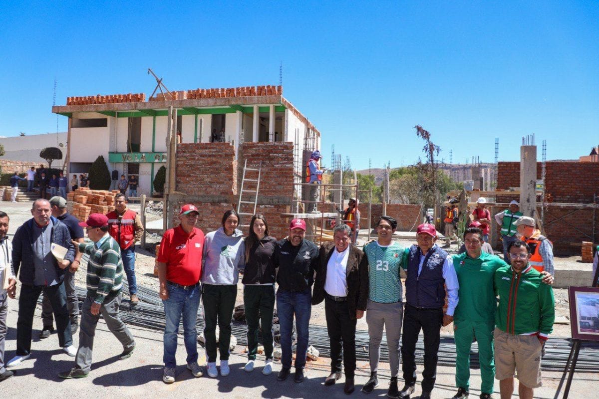 El Gobernador David Monreal Ávila realizó la supervisión de las obras de rehabilitación y ampliación de las villas deportivas