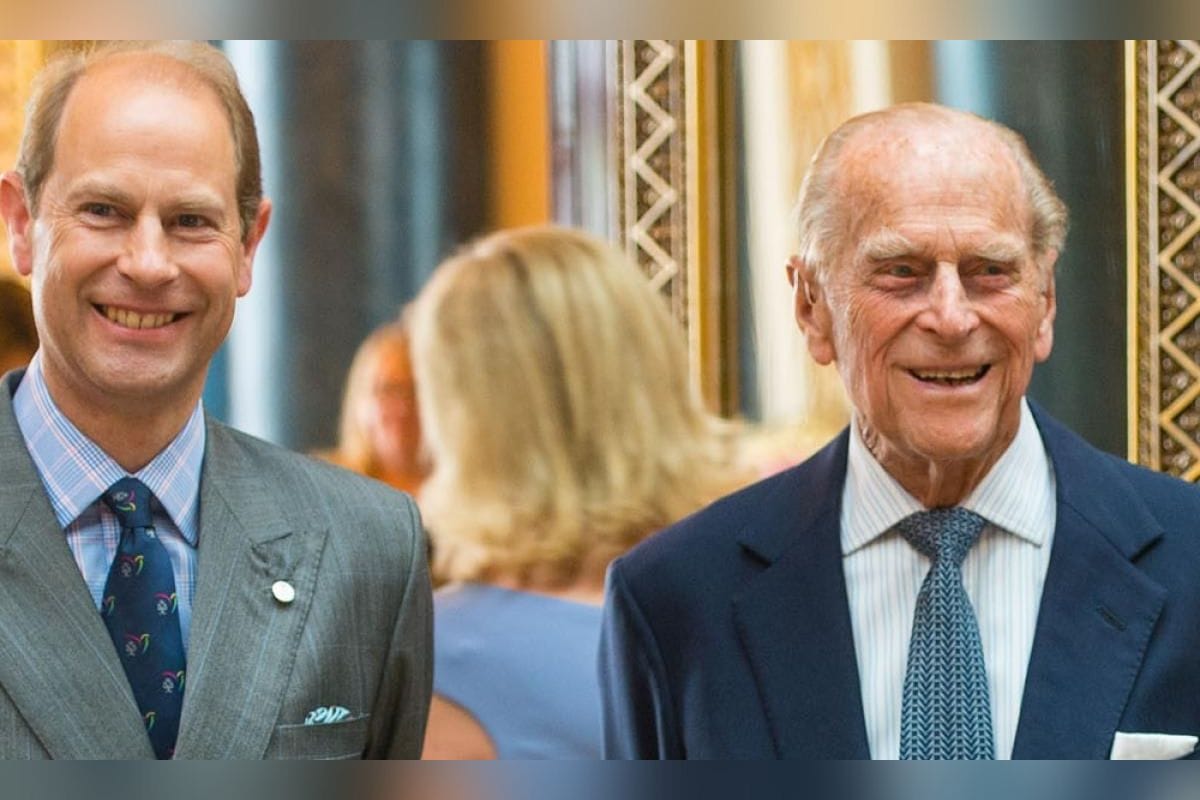 El príncipe Eduardo, el menor de los cuatro hijos de la difunta Isabel II, adoptará el título de Duque de Edimburgo que tenía su padre; el príncipe Felipe