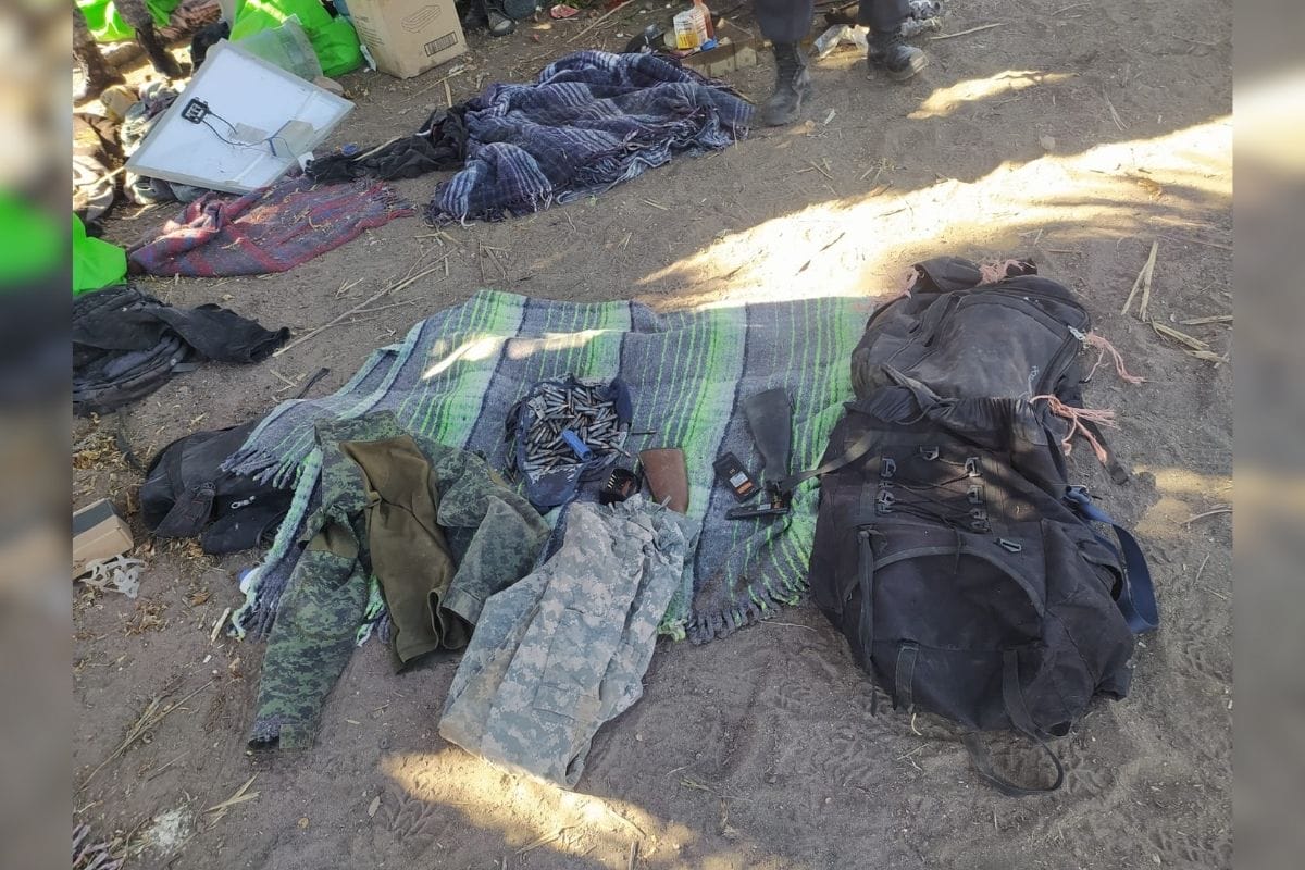 La Fuerza de Reacción Inmediata (FRIZ) de la Policía Estatal Preventiva; en coordinación con Personal Militar y Guardia Nacional, ubicaron y desmantelaron un campamento utilizado por un grupo delincuencial.