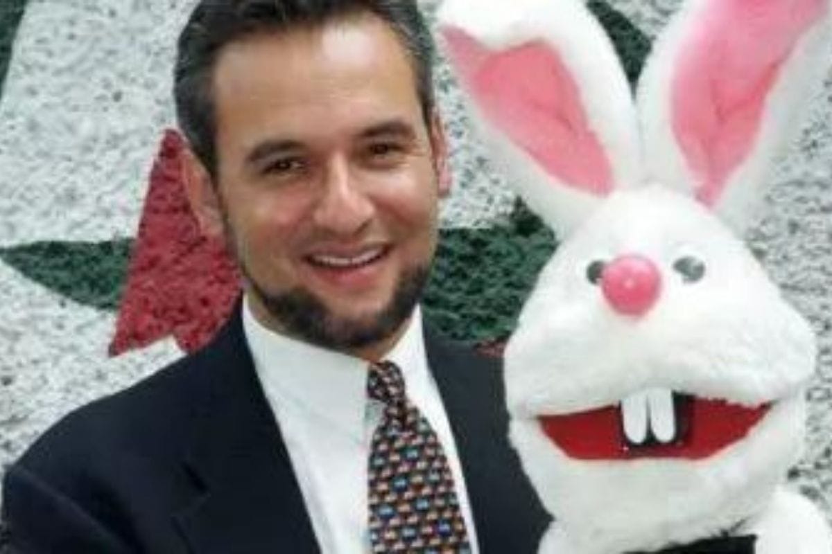 El Mago Frank y su conejo Blas