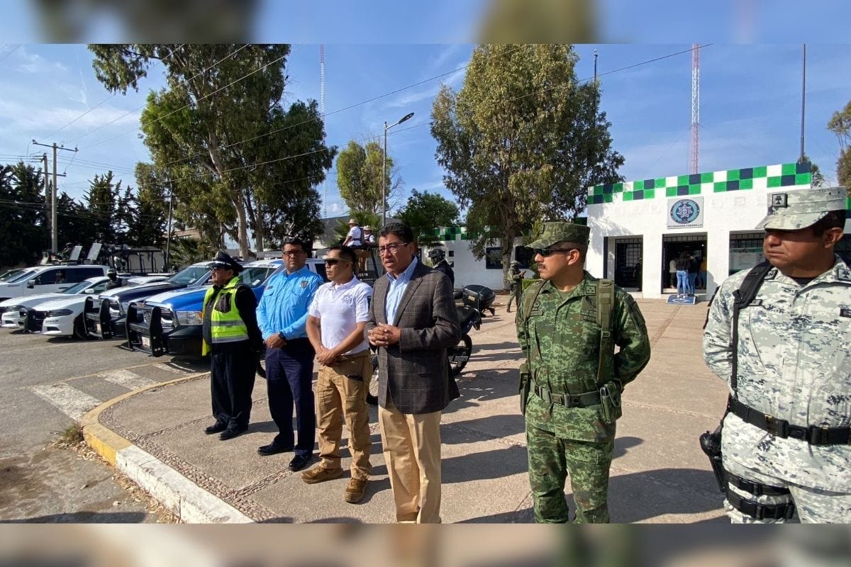 El operativo de Semana Santa Te Queremos en Fresnillo arrancó este viernes a las afueras de la Policía de Seguridad Vial; donde el alcalde, Saúl Monreal Ávila.