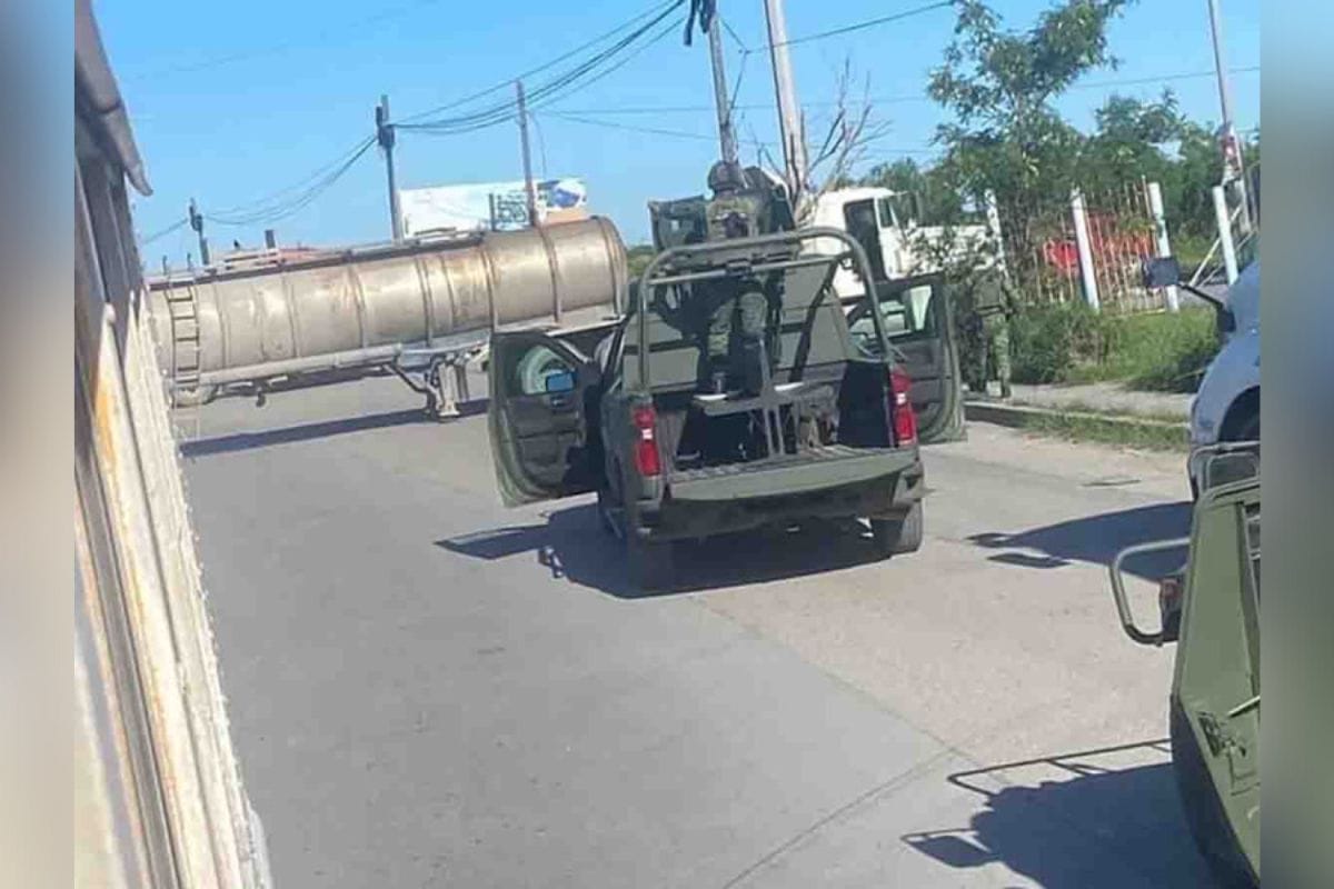 Los municipios de Matamoros y Reynosa Tamaulipas amanecieron con narcobloqueos en calles y carreteras que convergen con ellos.