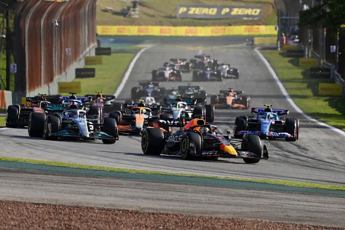 La Fórmula 1 estrenará un nuevo formato de competencia en los fines de semana de carreras sprint (cortas); iniciando desde la cuarta fecha del campeonato, el Gran Premio de Azerbaiyán