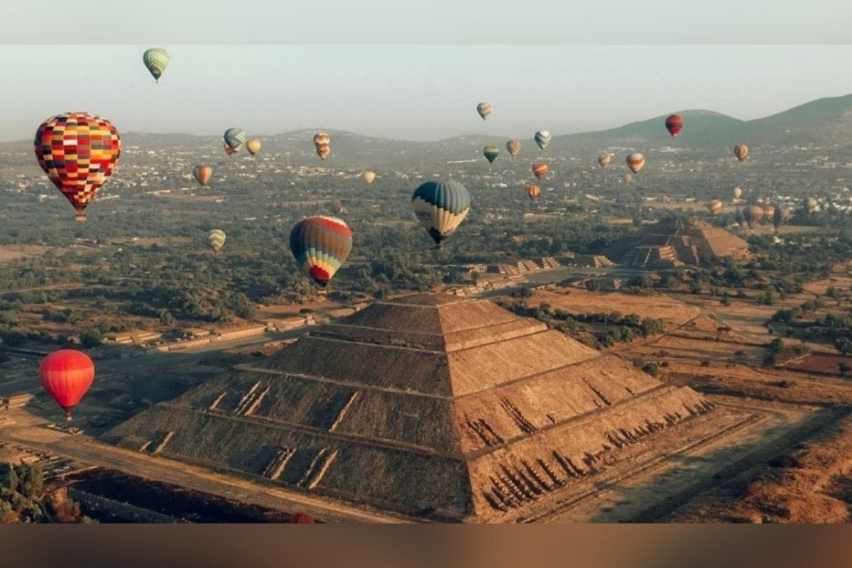 El paseo en globo aerostático en la zona de Teotihuacán es una actividad muy conocida y esta la ofrecen diversas empresas