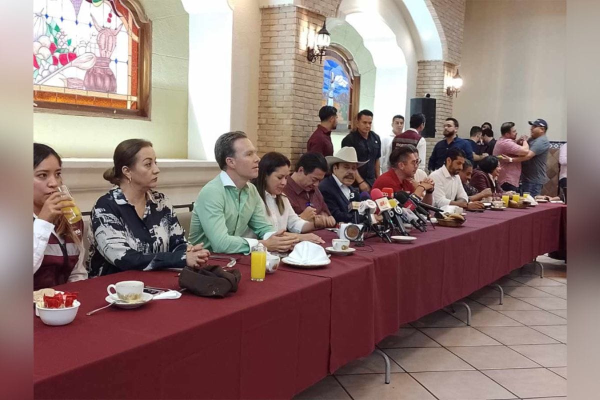 El Partido Verde anuncio hace unos minutos su apoyo para el candidato de Morena a la gubernatura de Coahuila.