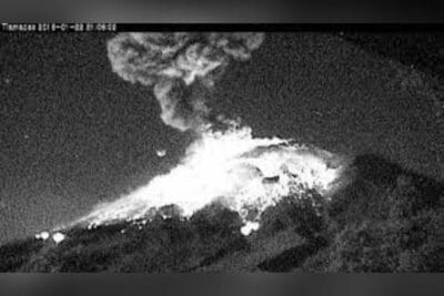 l Popocatépetl registró una nueva explosión la madrugada de este sábado 17 de junio; y algunos señalan que es la más fuerte que se ha visto en los últimos días.