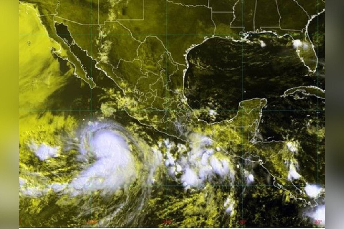 La Comisión Nacional del Agua (Conagua) informó que la tormenta tropical Adrián; que se formó ayer se convirtió hoy 28 de junio de 2023 en huracán categoría 1.