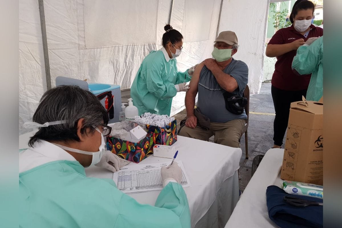 l subsecretario de Salud, Hugo López-Gatell; informó que en octubre de 2023 iniciará la vacunación anual contra covid-19 en México