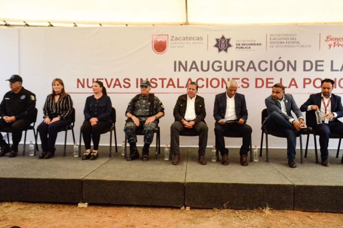 El Gobernador David Monreal Ávila entregó estímulos a policías penitenciarios; e inauguró el nuevo edificio de la Policía Procesal del Estado de Zacatecas