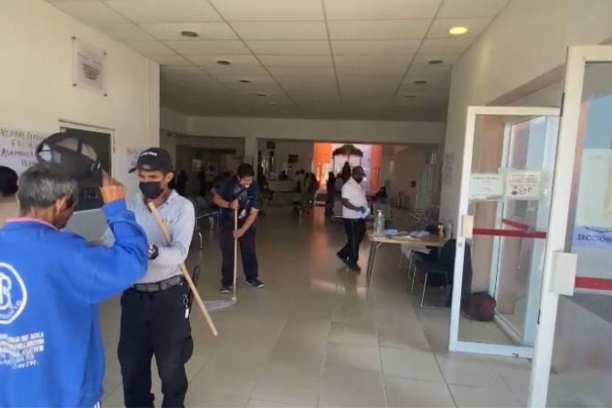 Sigue manifestación en el Hospital General en Fresnillo tras exigir destitución del director