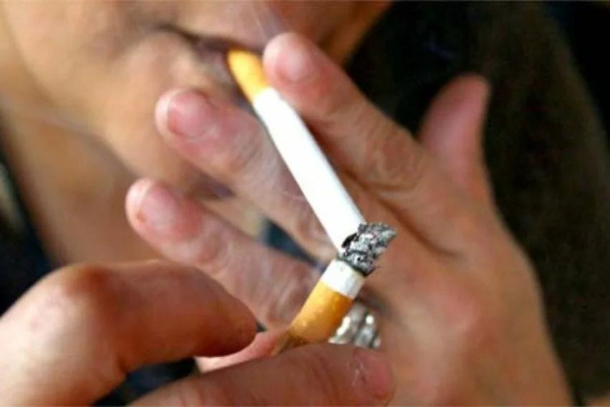 El primer ministro británico, Rishi Sunak, piensa introducir medidas para prohibir los cigarros a las próximas generaciones.