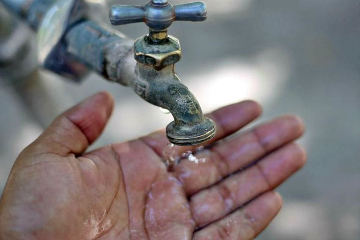 Vecinos de la colonia Tecnológica solicitan solución al problema de agua potable