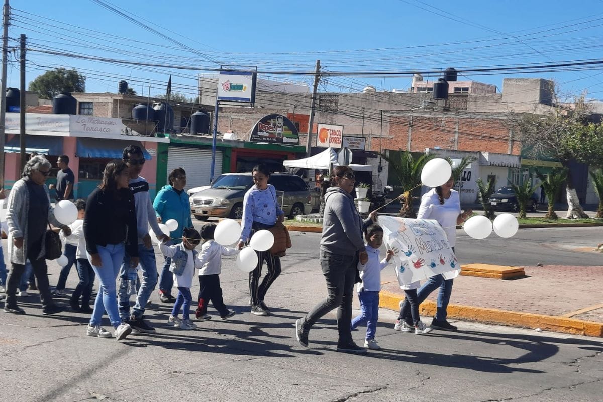 Niños del preescolar Francisco Goitia realizan marcha por la paz