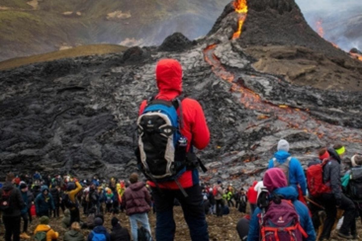 Se ha activado el estado de emergencia en Islandia debido a las altas probabilidades de que una gran erupción volcánica tenga lugar en las próximas horas o días.