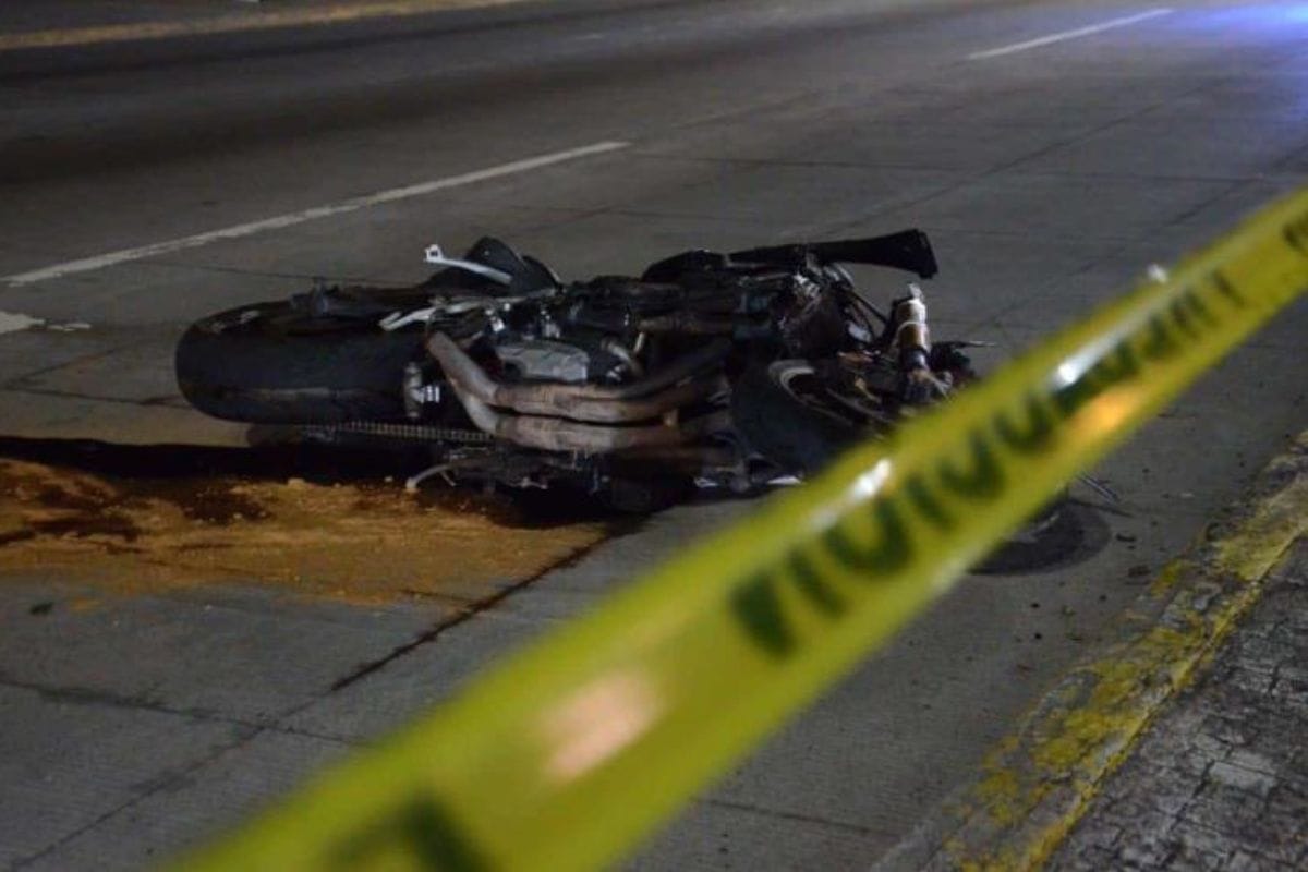 Un trágico accidente dejó dos hombres sin vida en la carretera Zacatecas-Jerez a la altura de la comunicada El Moral.  | Foto: Cortesía.