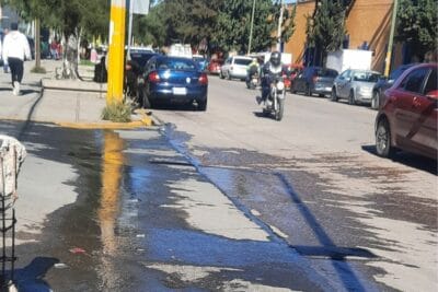 Las aguas negras, un problema para la avenida Hidalgo en Fresnillo