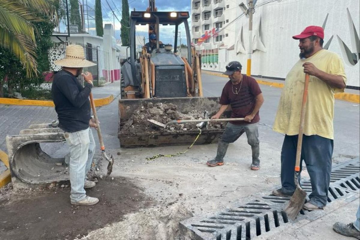 SIMAPAJ inicia programa de mantenimiento en las bocas de tormenta del drenaje pluvial