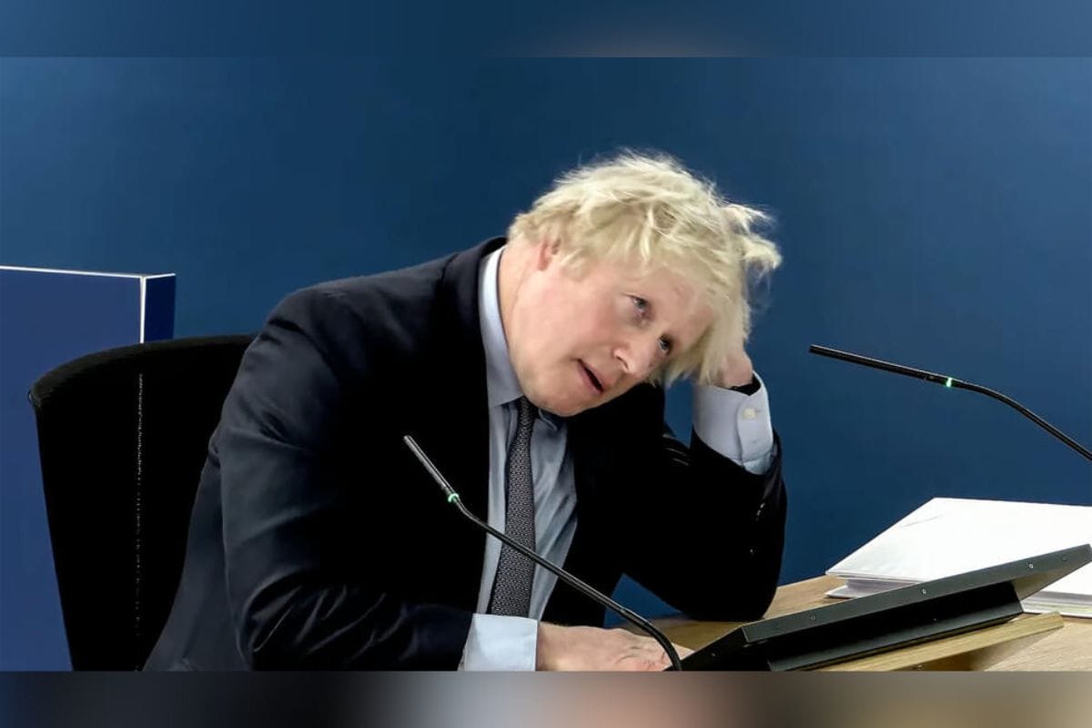 El ex primer ministro británico Boris Johnson pidió este miércoles perdón por "el dolor y las pérdidas" causados por el covid-19.