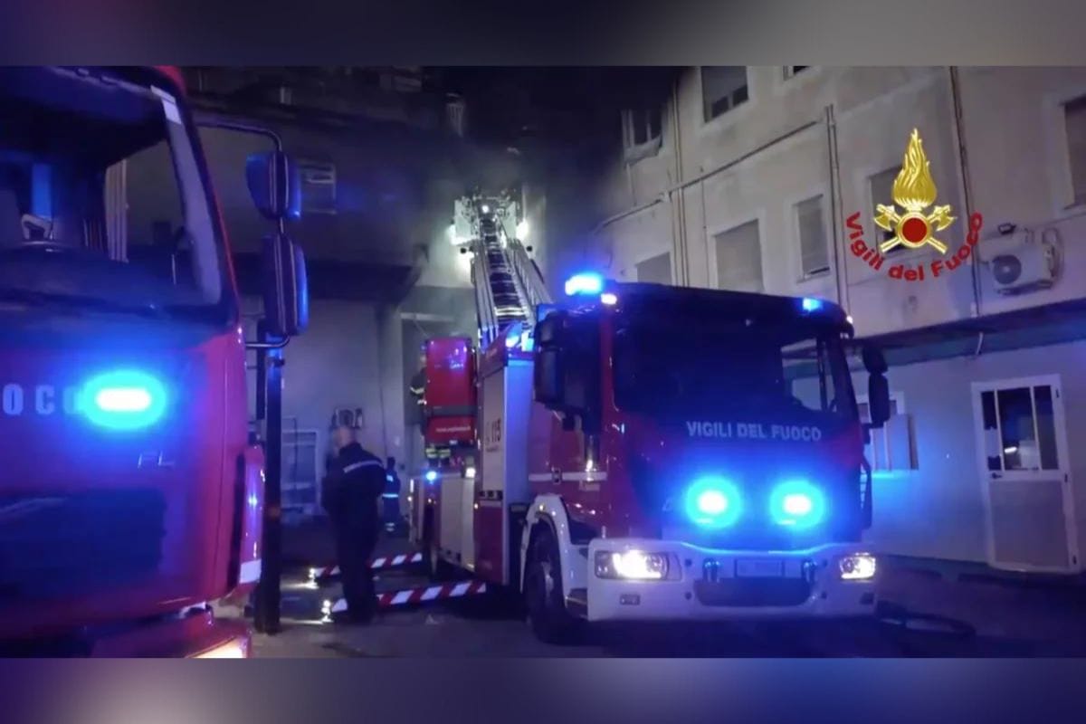 Tres personas murieron en un incendio en un hospital cerca de Roma, una tragedia que ha suscitado dudas sobre la seguridad del centro.