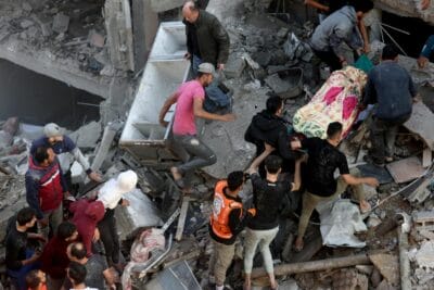 Tras el fin de la tregua entre Israel y Hamás, volvieron los bombardeos. Las autoridades sanitarias de Gaza informaron que habían muerto 184 personas. | Foto: Cortesía.
