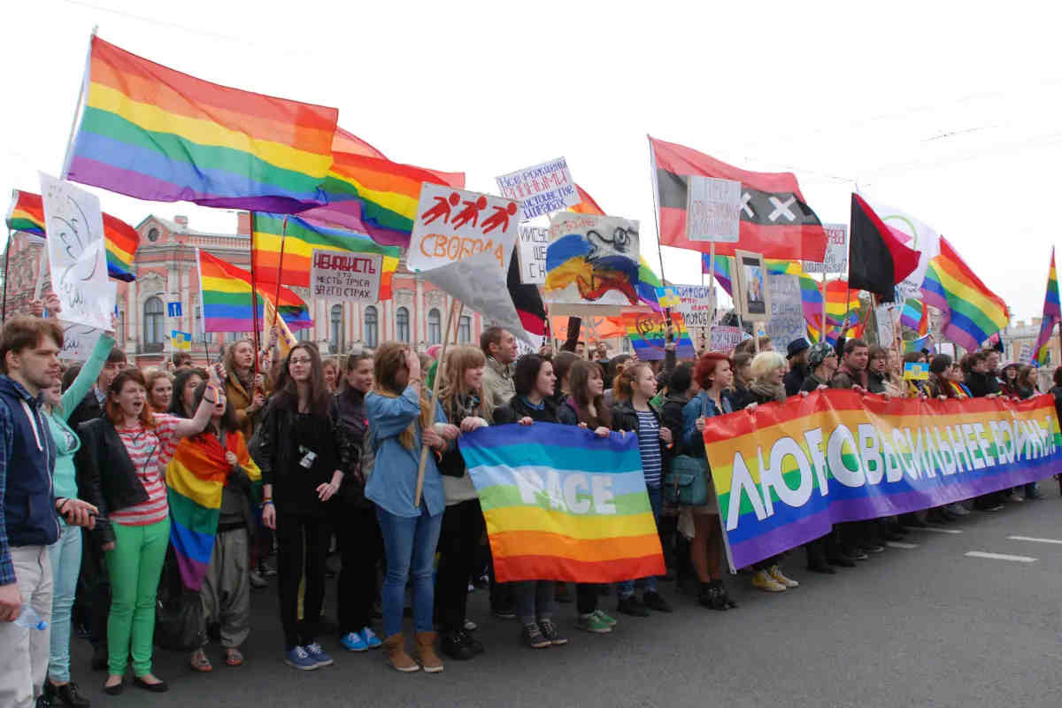 En Rusia, organizaciones LGBT serán consideradas extremistas y tendrán sanciones
